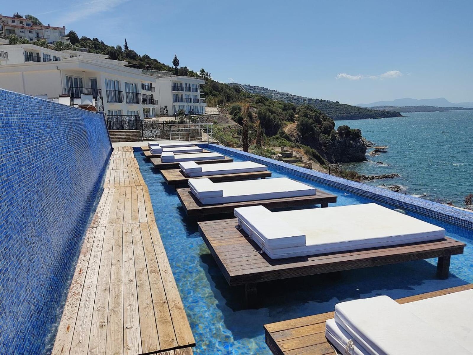 Ni Marin Hotel Milas Bagian luar foto