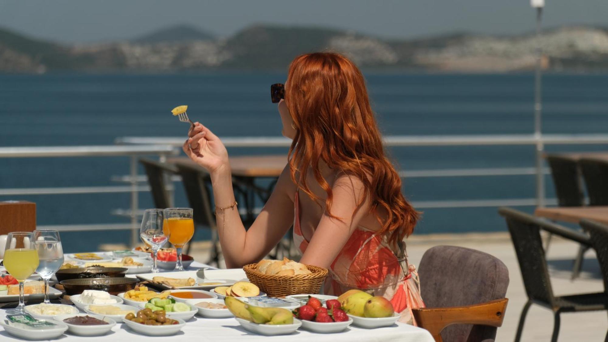 Ni Marin Hotel Milas Bagian luar foto