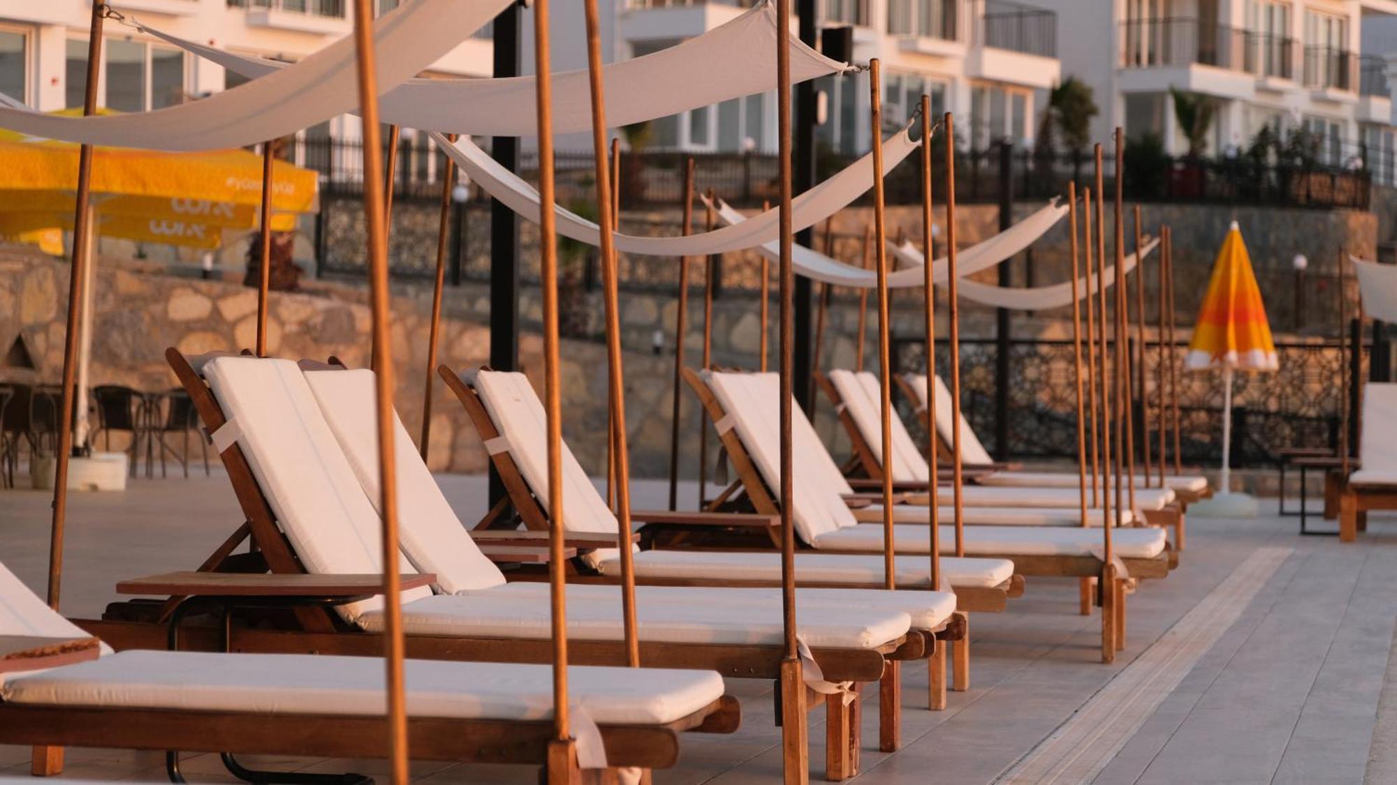 Ni Marin Hotel Milas Bagian luar foto