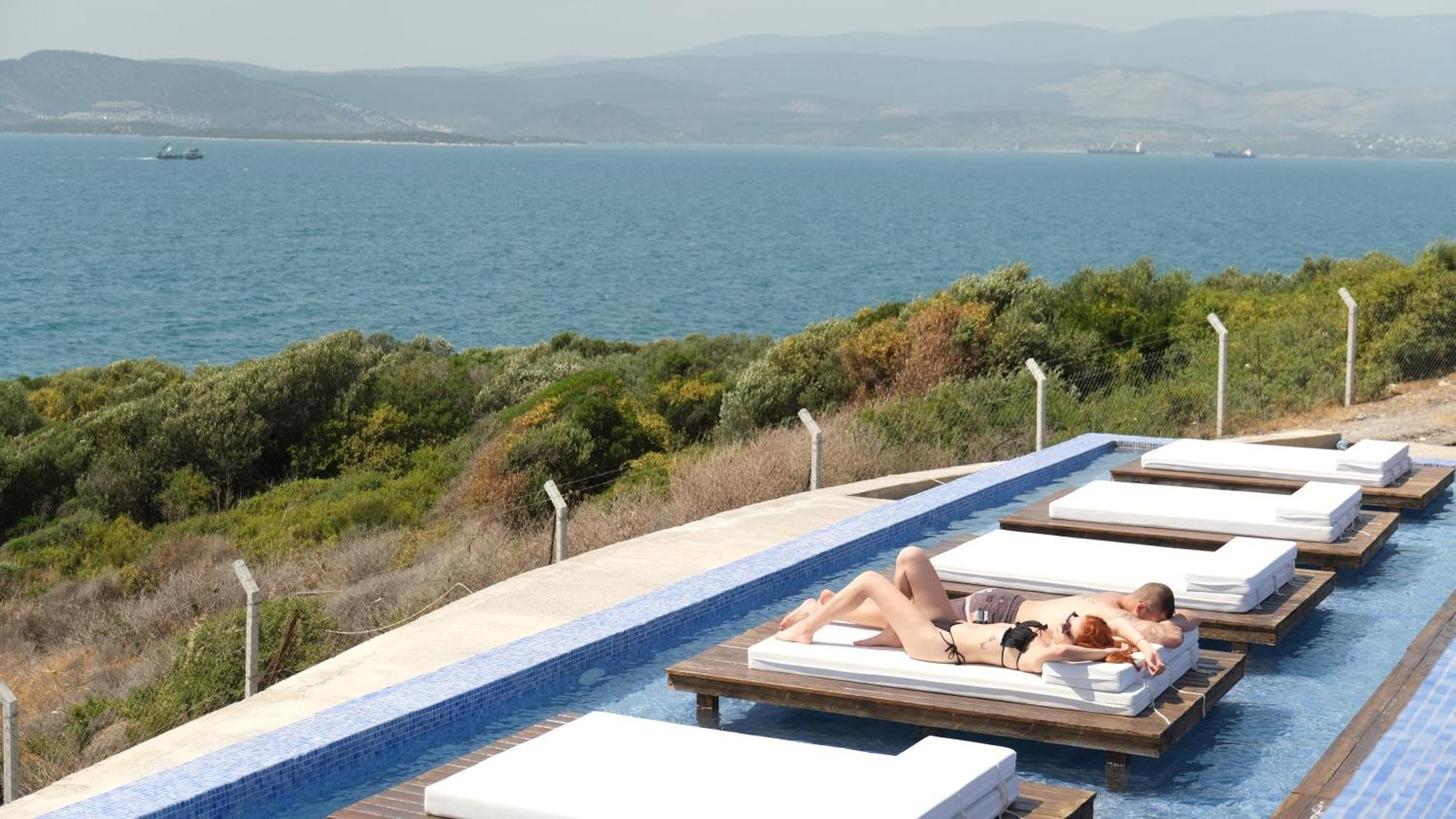 Ni Marin Hotel Milas Bagian luar foto