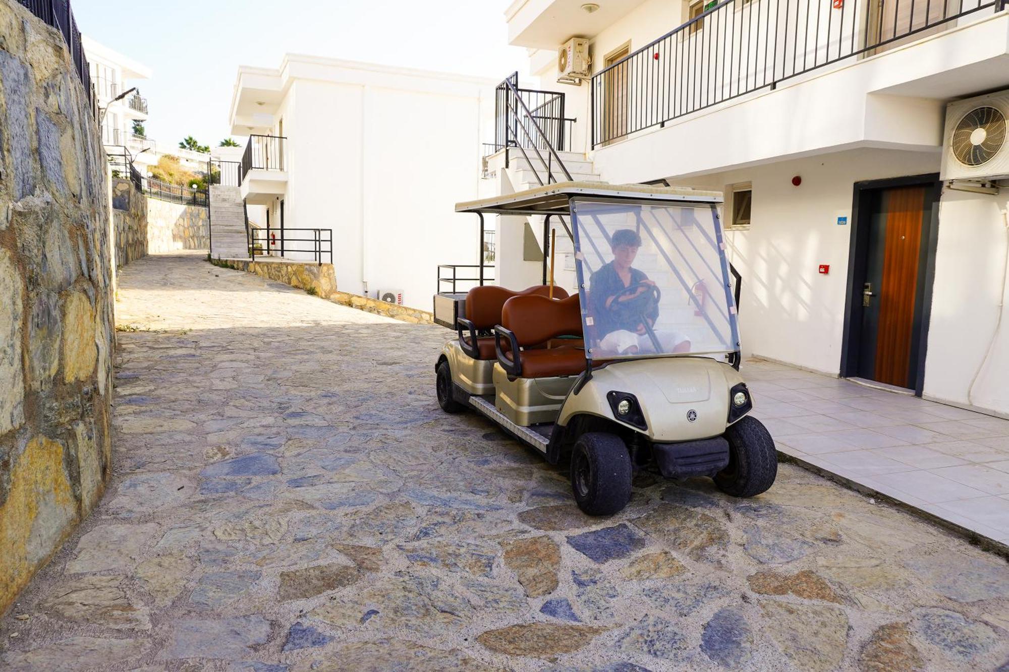 Ni Marin Hotel Milas Bagian luar foto