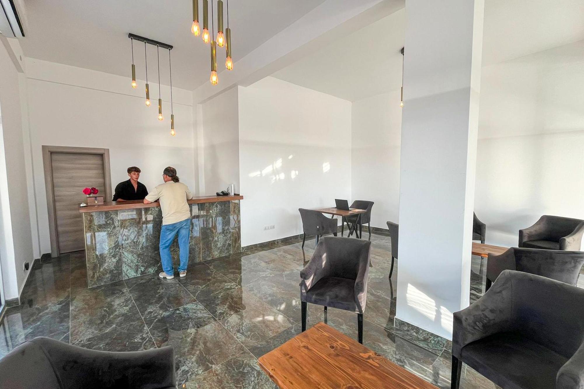 Ni Marin Hotel Milas Bagian luar foto